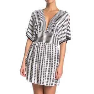 Trina Turk Monochrome Striped V-Neck  Swim Cover Up Dress. Size medium, NWT.